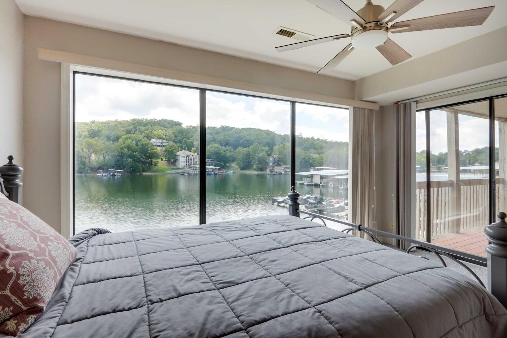 Lakefront Osage Beach Condo With Community Pool Luaran gambar